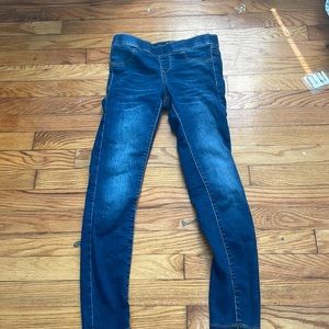 I’m selling a pair of jeans